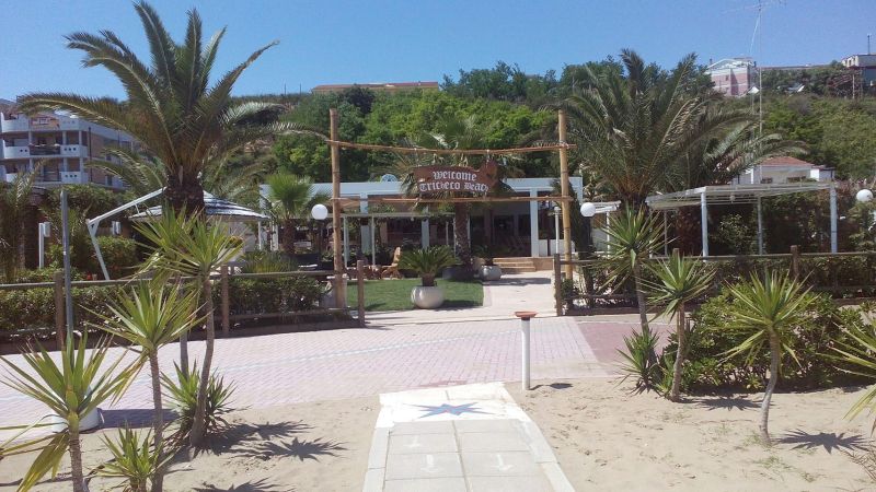 Lido Tricheco Beach