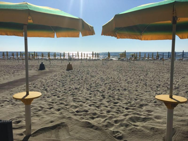 Olimpo Spiaggia Barricata