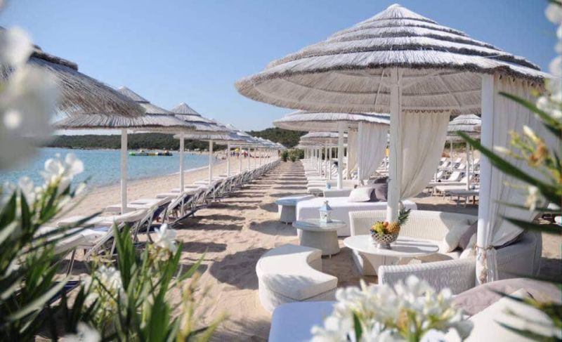 White Beach Club