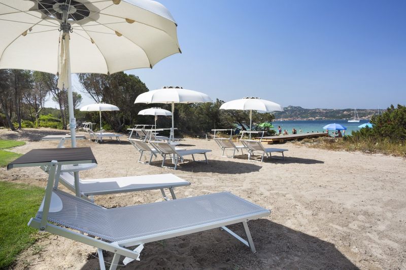 The Grove Beach Club