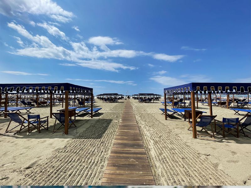 Faruk Beach Club