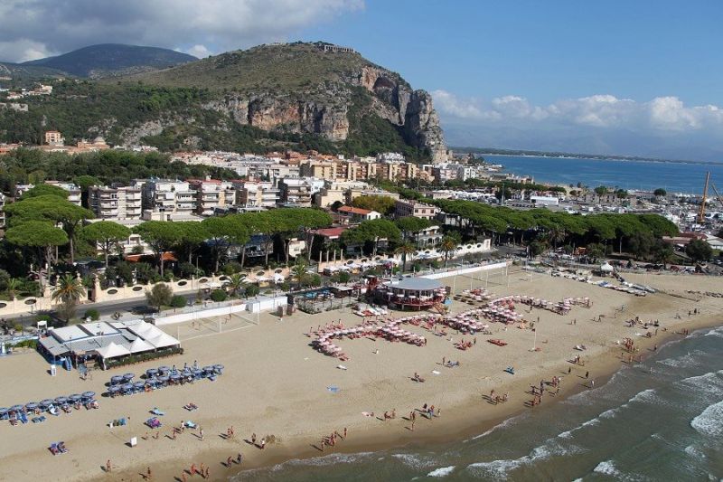 Sirenella Beach