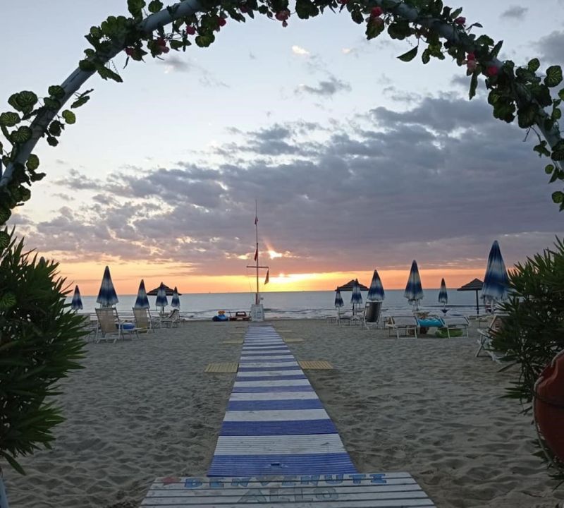 Spinnaker Beach