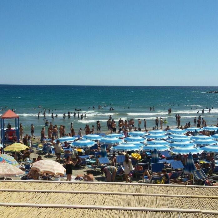Spiaggia Sorriso D'Italia