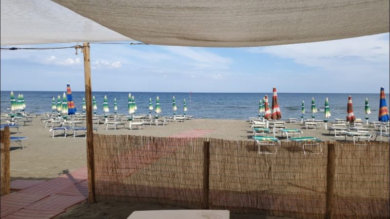 Jamaica Beach Barricata