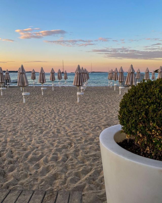 Ira Beach Club