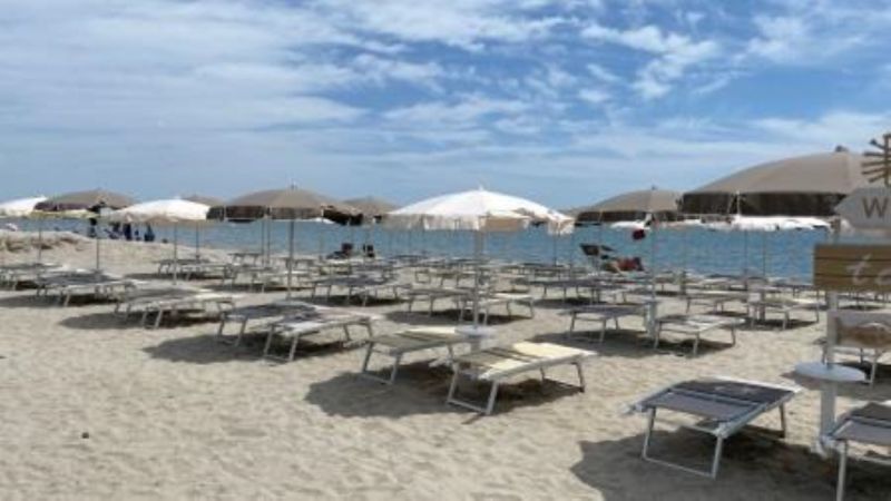 Pinguino Beach Club