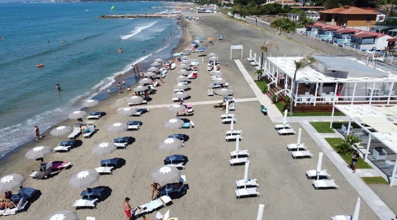 Wave Beach Club