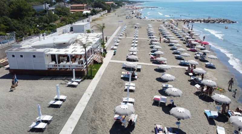 Wave Beach Club