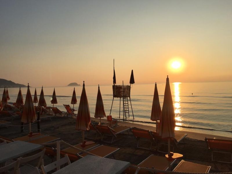 Bagni Corner Beach