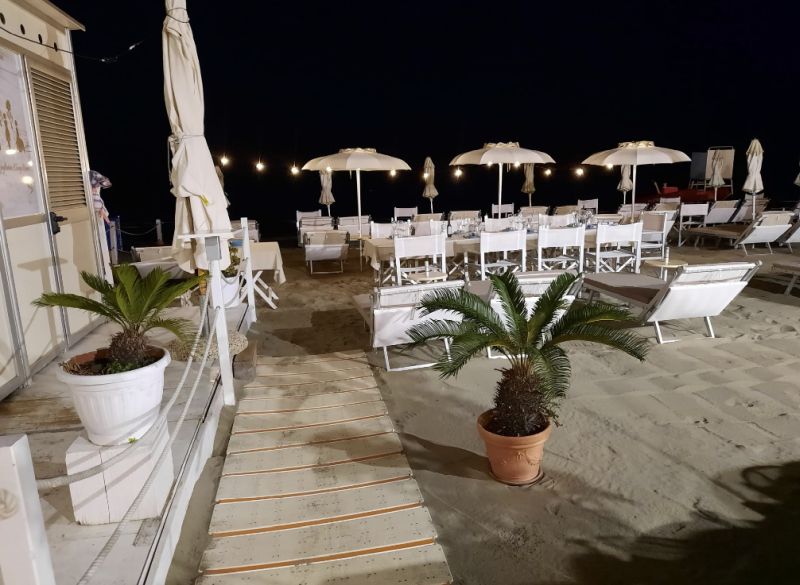 Bagni Corner Beach